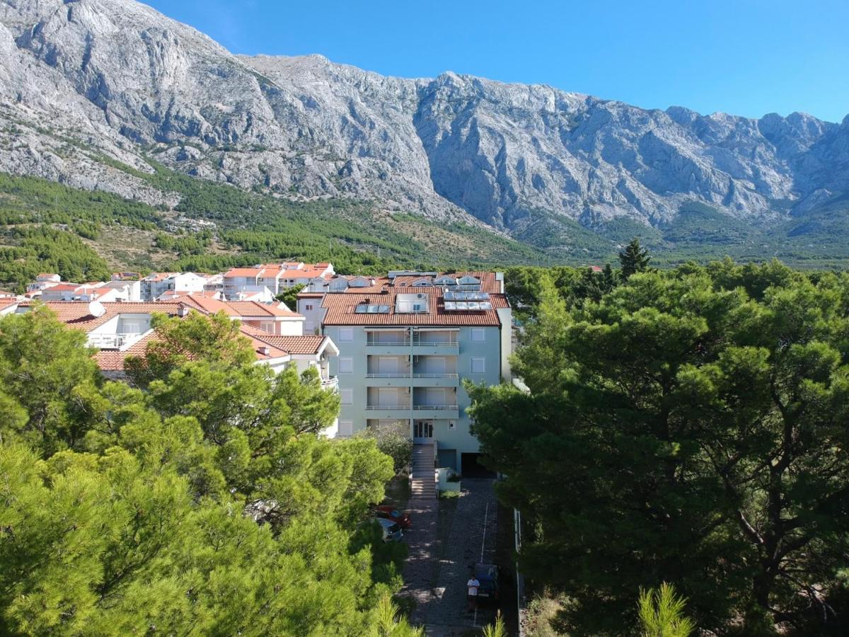 Ruza&Nikolina "1" Apartmani - Baška Voda Екстериор снимка