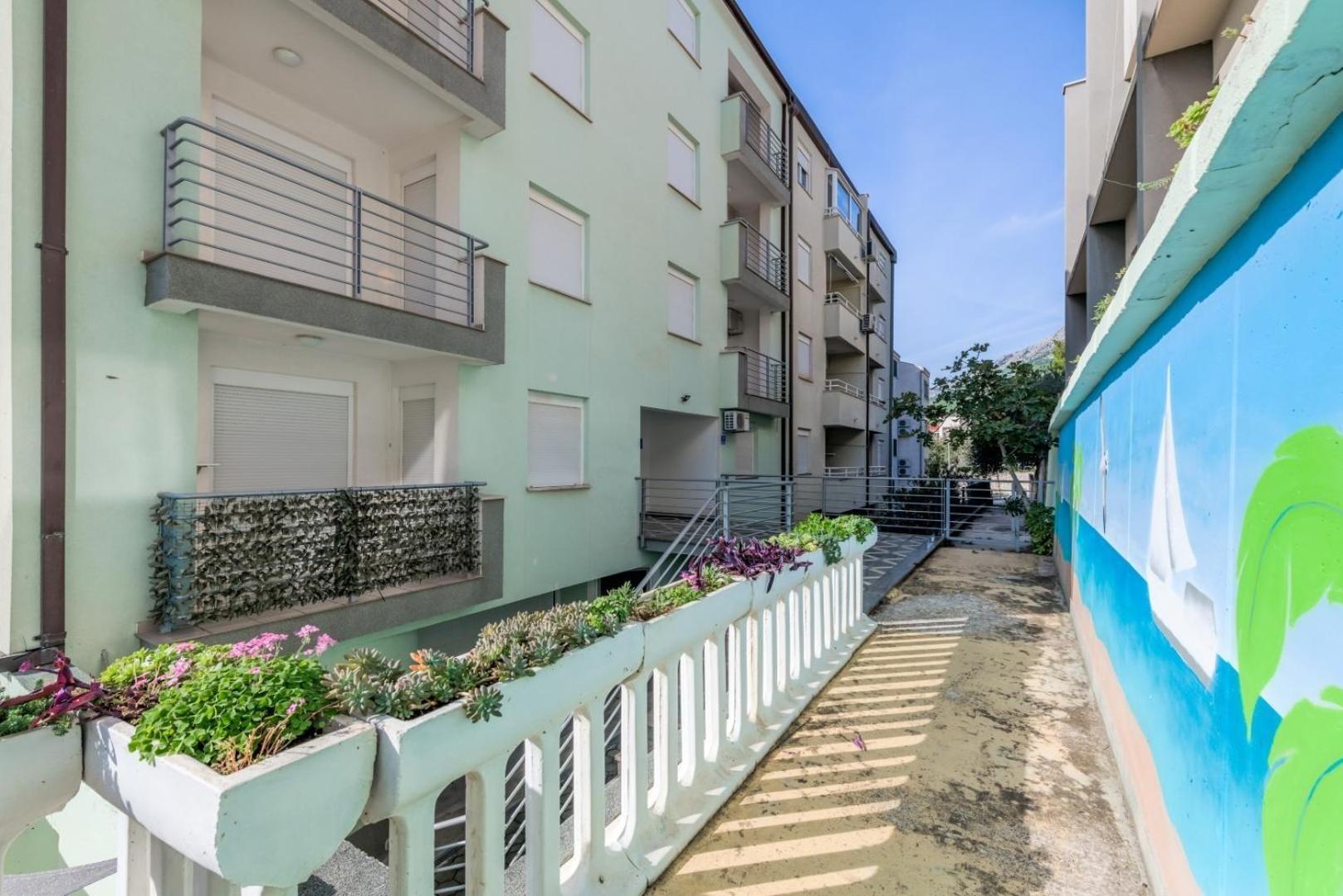Ruza&Nikolina "1" Apartmani - Baška Voda Екстериор снимка