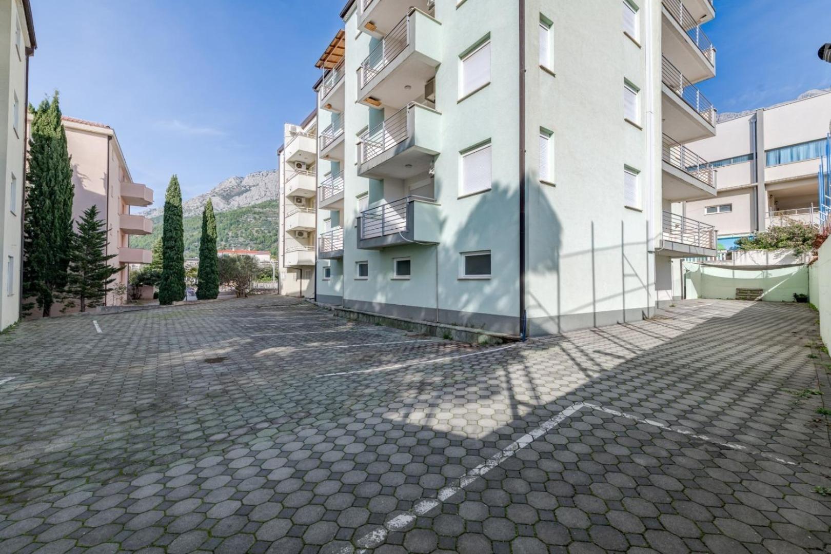 Ruza&Nikolina "1" Apartmani - Baška Voda Екстериор снимка