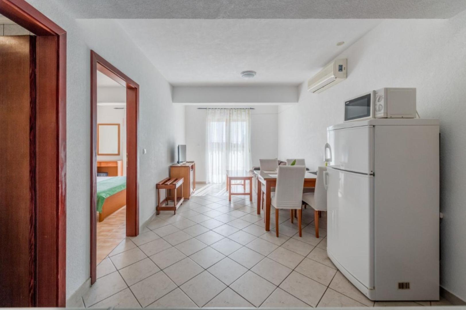 Ruza&Nikolina "1" Apartmani - Baška Voda Екстериор снимка