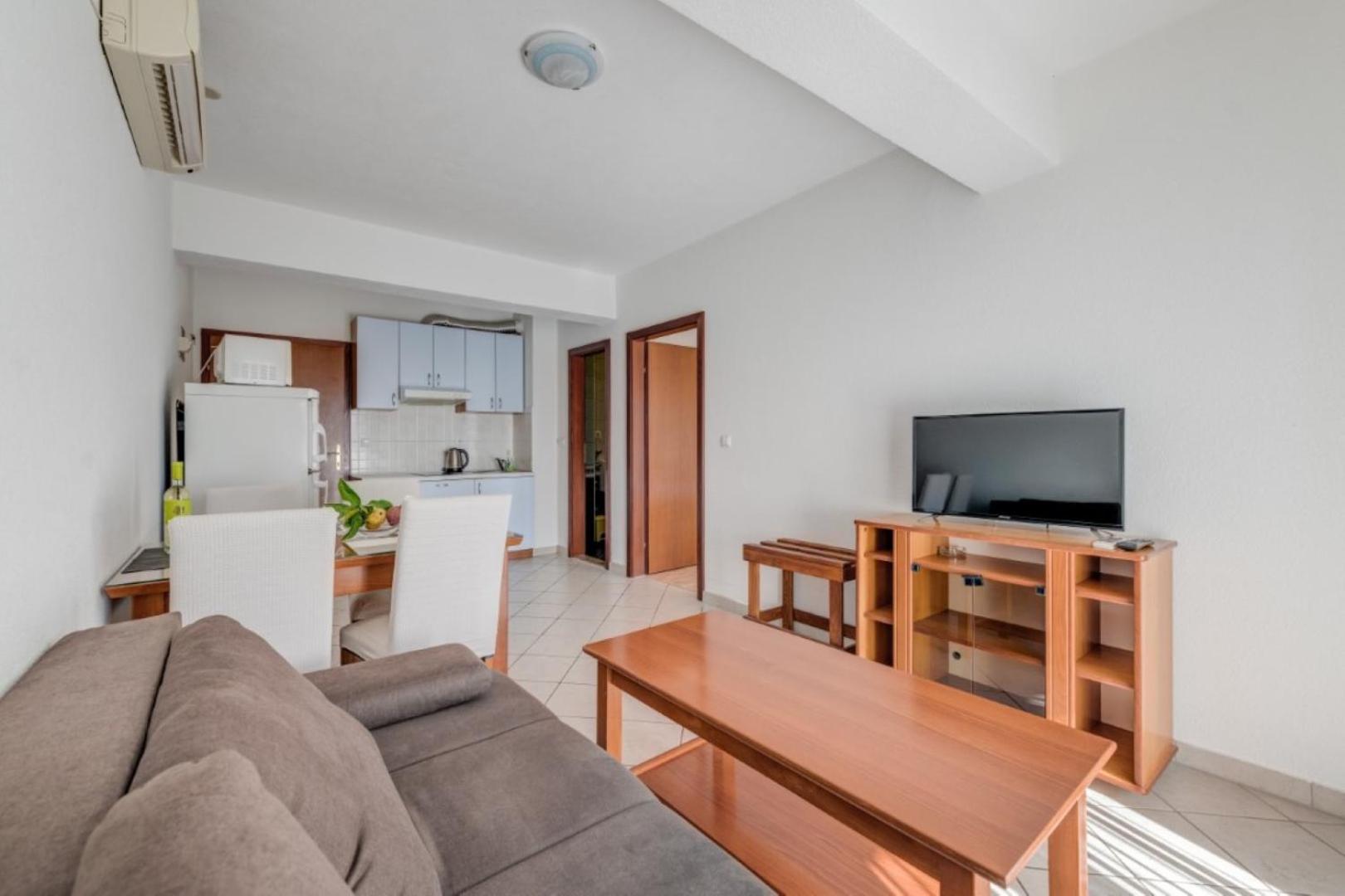 Ruza&Nikolina "1" Apartmani - Baška Voda Екстериор снимка