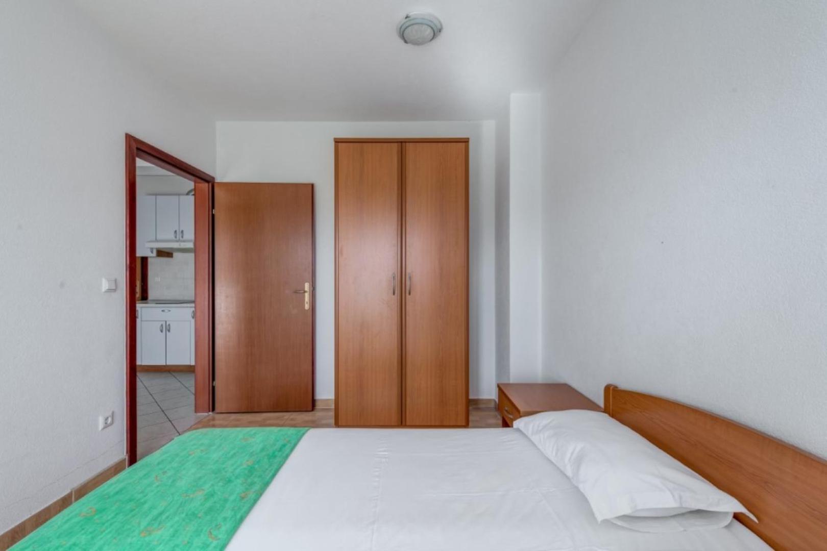 Ruza&Nikolina "1" Apartmani - Baška Voda Екстериор снимка