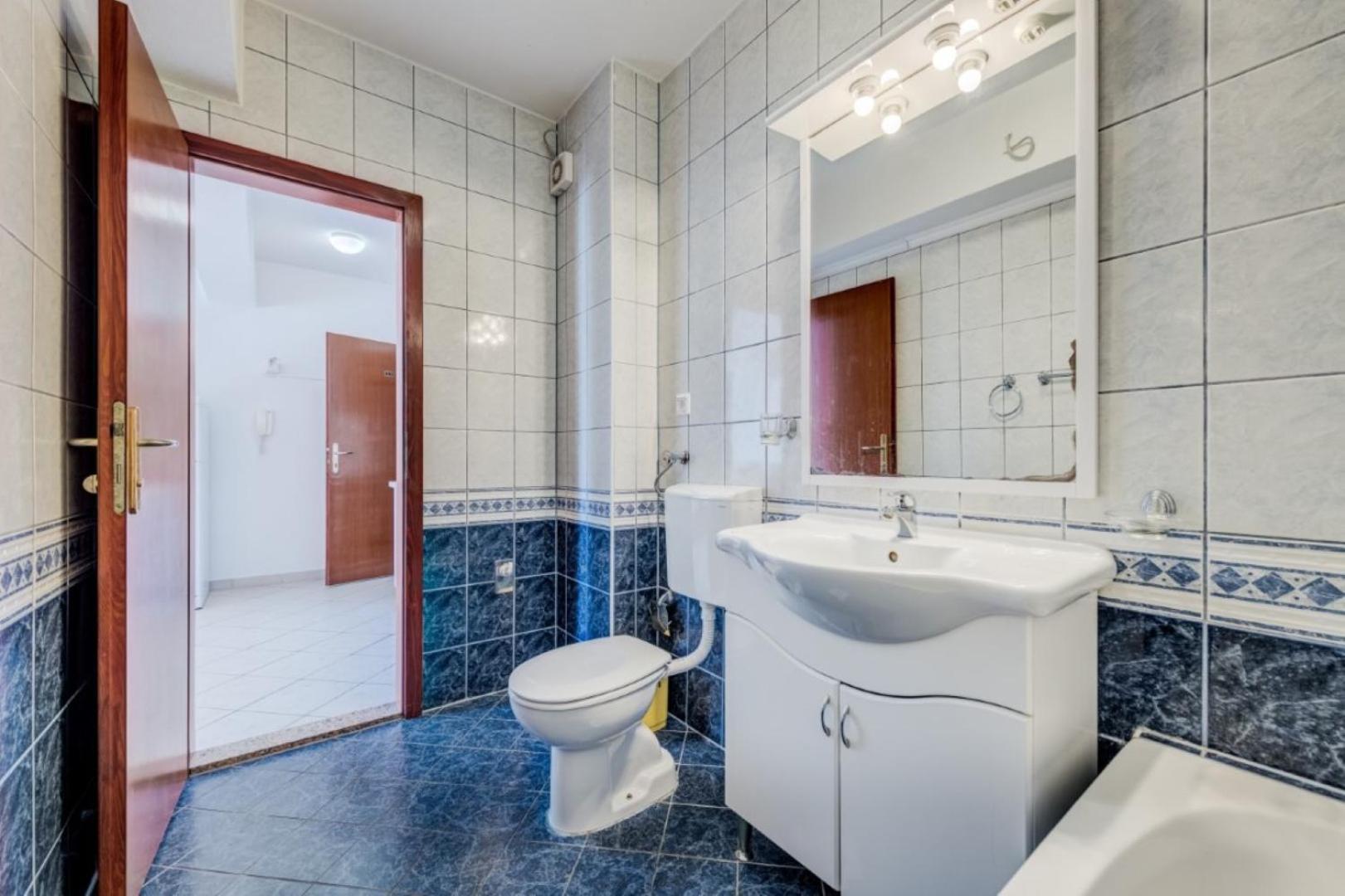 Ruza&Nikolina "1" Apartmani - Baška Voda Екстериор снимка