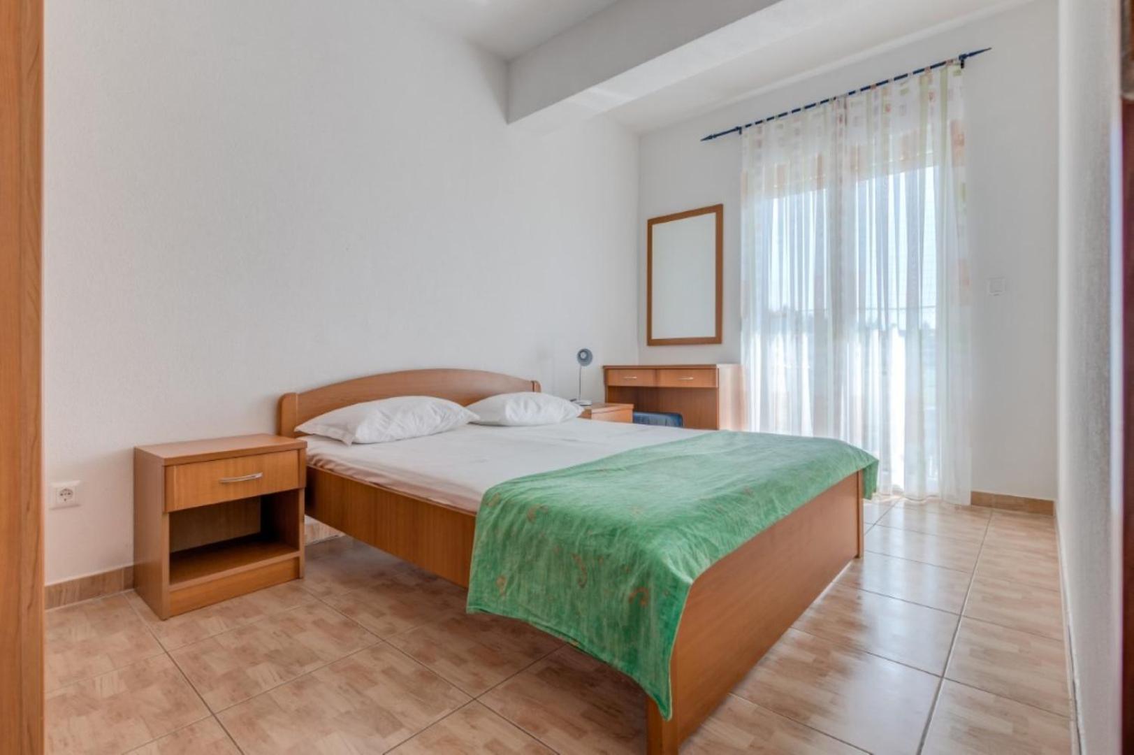 Ruza&Nikolina "1" Apartmani - Baška Voda Екстериор снимка