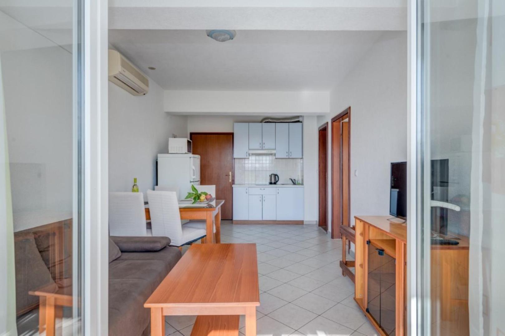 Ruza&Nikolina "1" Apartmani - Baška Voda Екстериор снимка