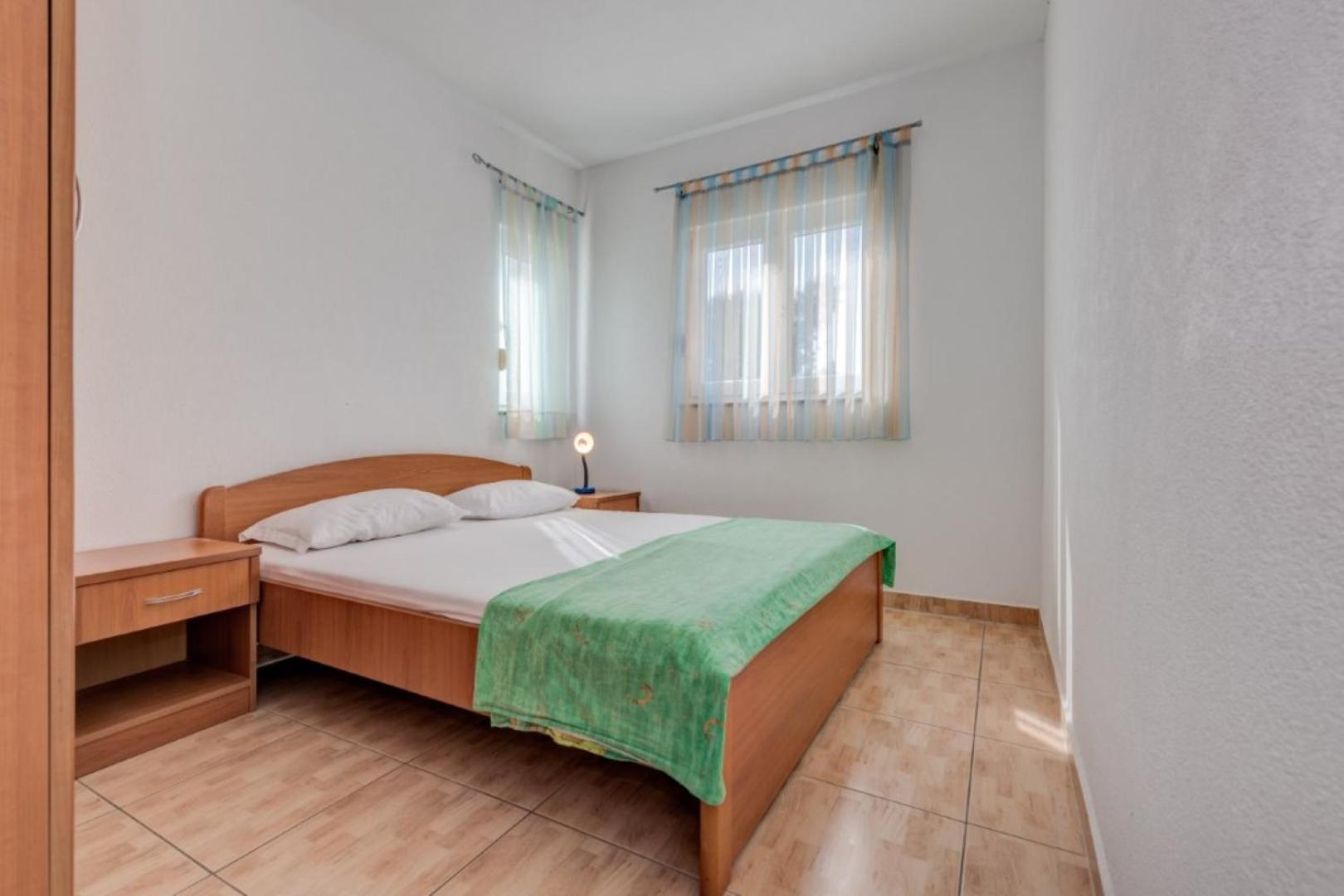 Ruza&Nikolina "1" Apartmani - Baška Voda Екстериор снимка