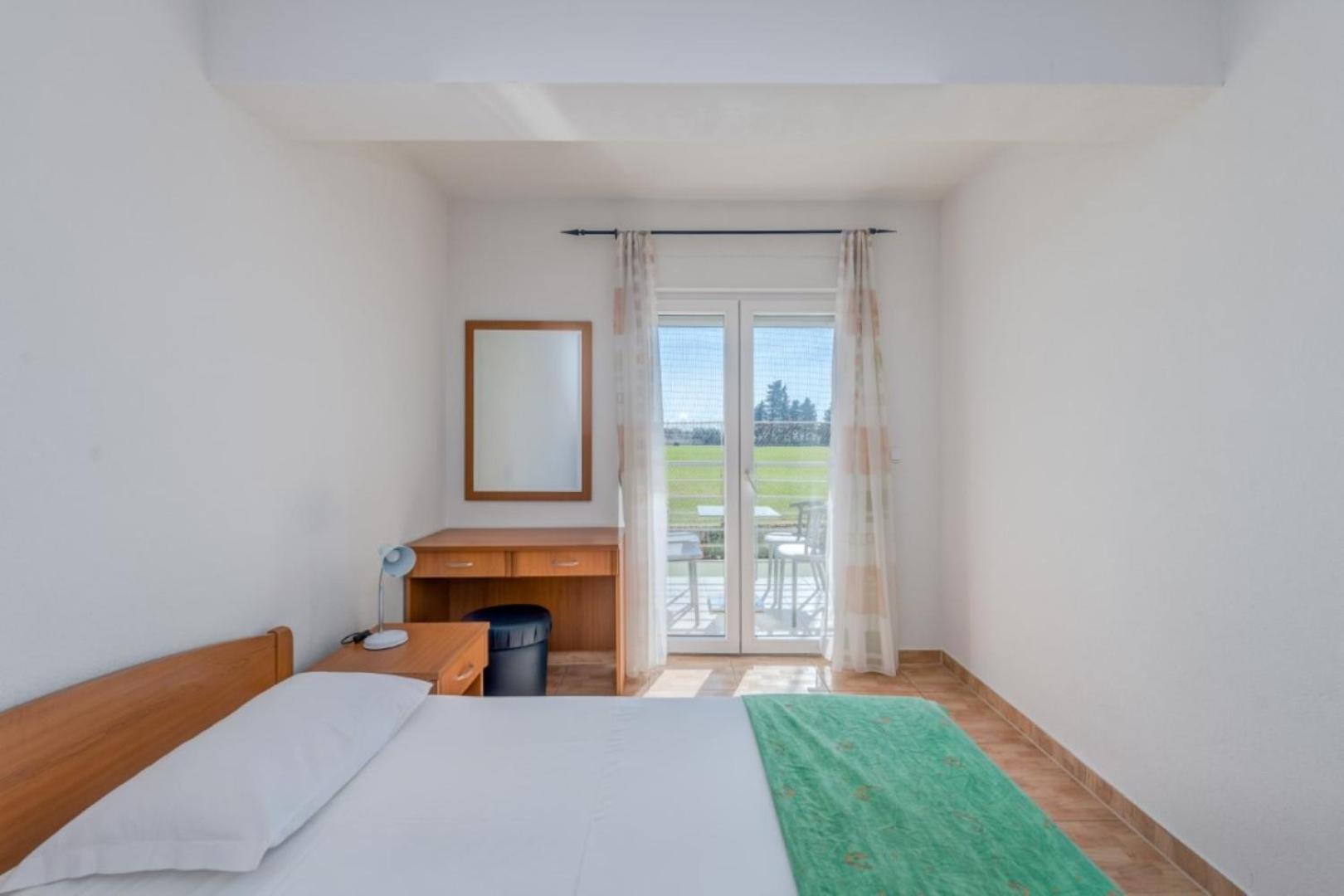 Ruza&Nikolina "1" Apartmani - Baška Voda Екстериор снимка